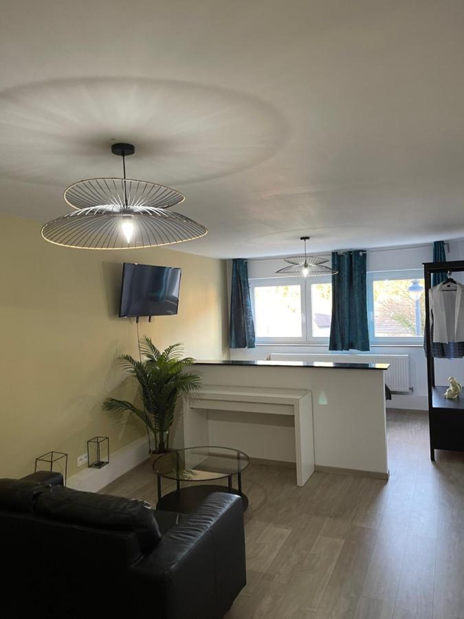 Grand Studio A 5 Minutes Du Centre Namur Exterior photo